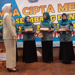 Lomba Cipta Menu PKK Kecamatan Ngrayun di Sasana Praja