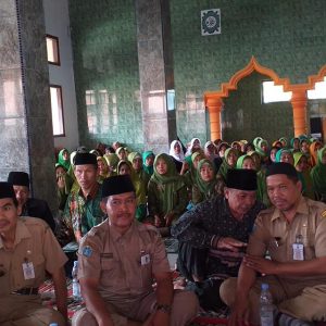 Ngaji bareng Bupati Ponorogo Bpk Drs. H. Ipong Muchlissoni