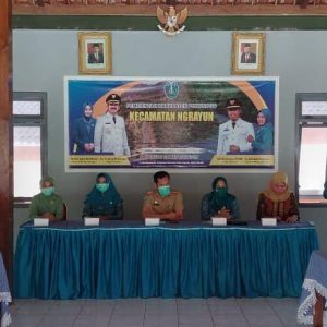 Sosialisasi Penerapan New Normal oleh Tim Penggerak PKK Kecamatan Ngrayun