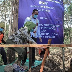 Program Pengembangan Infrastruktur Sosial Ekonomi Wilayah (PISEW).
