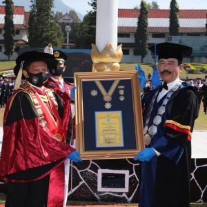 Penghargaan Astha Brata Utama Pamong Praja