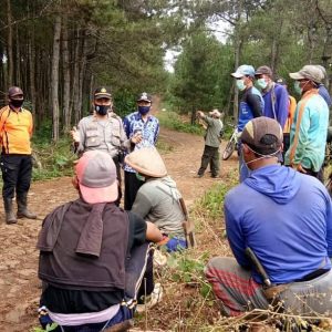 Sosialisasi pencegahan kebakaran hutan dan lahan (KARHUTLA)