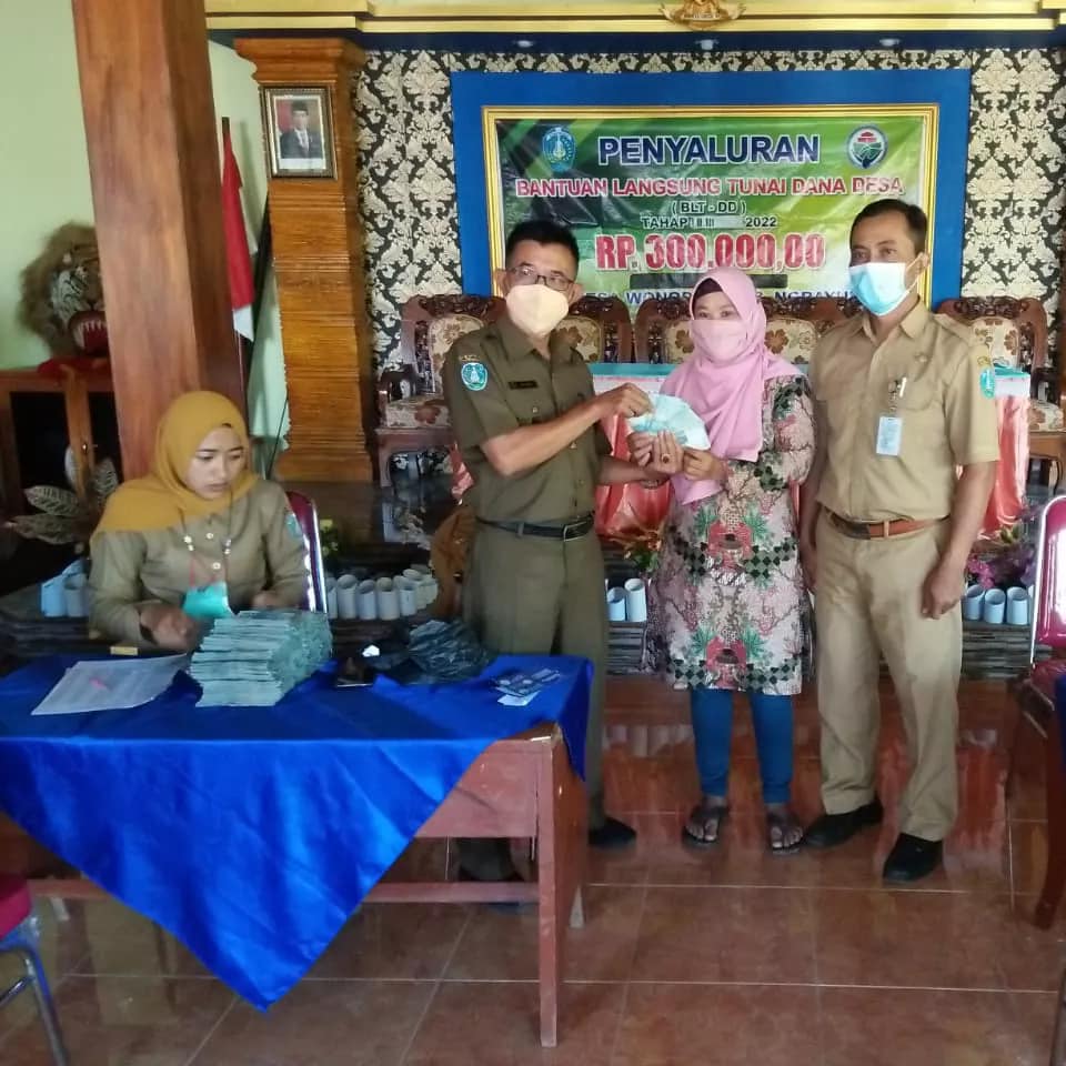 Penyaluran BLT DD Kecamatan Ngrayun