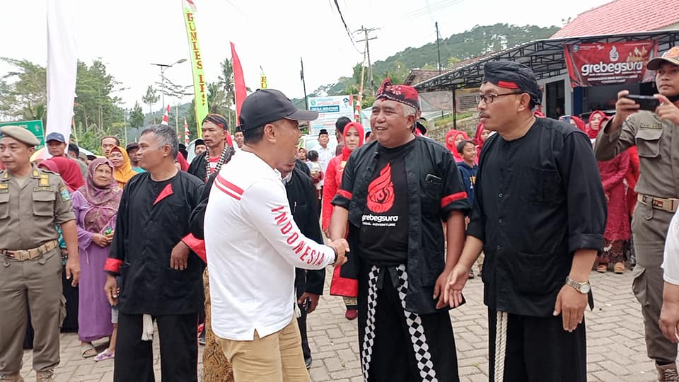 Kirab 77 (Tujuh Puluh Tujuh ) Tumpeng Desa Mrayan