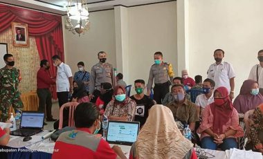 Vaksinasi Covid 19 di Desa Gedangan