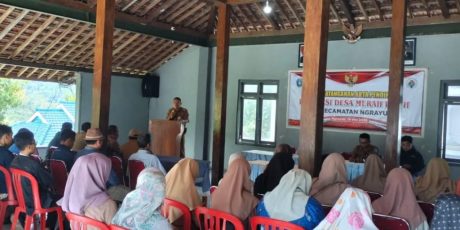Penandatanganan Akta Notaris Pendirian Koperasi Desa Merah Putih