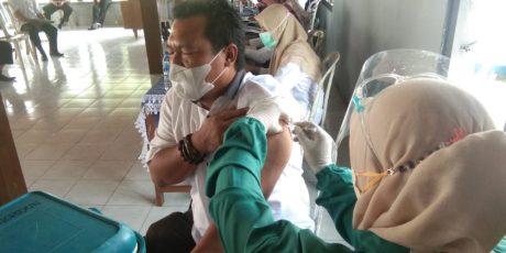 Vaksinasi Dosis ke 2 bagi Perangkat Desa